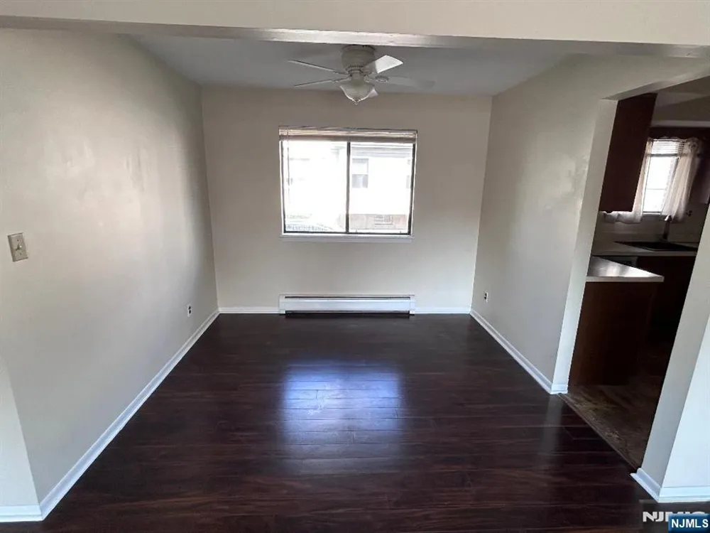 168 Diamond Bridge Avenue 1 Hawthorne, NJ 07506