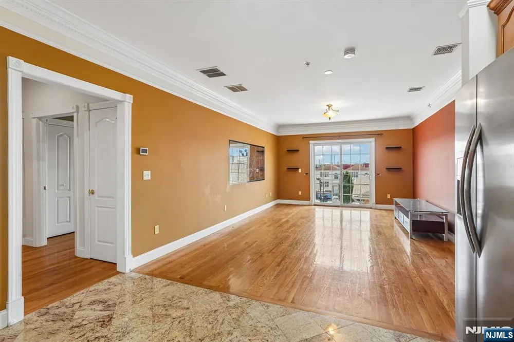 411-419 Chestnut 3 B Newark, NJ 07105