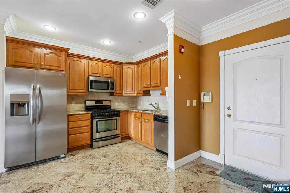 411-419 Chestnut 3 B Newark, NJ 07105