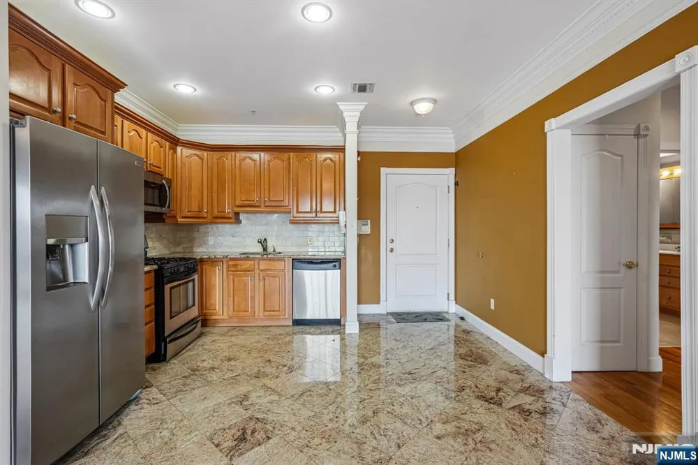 411-419 Chestnut 3 B Newark, NJ 07105