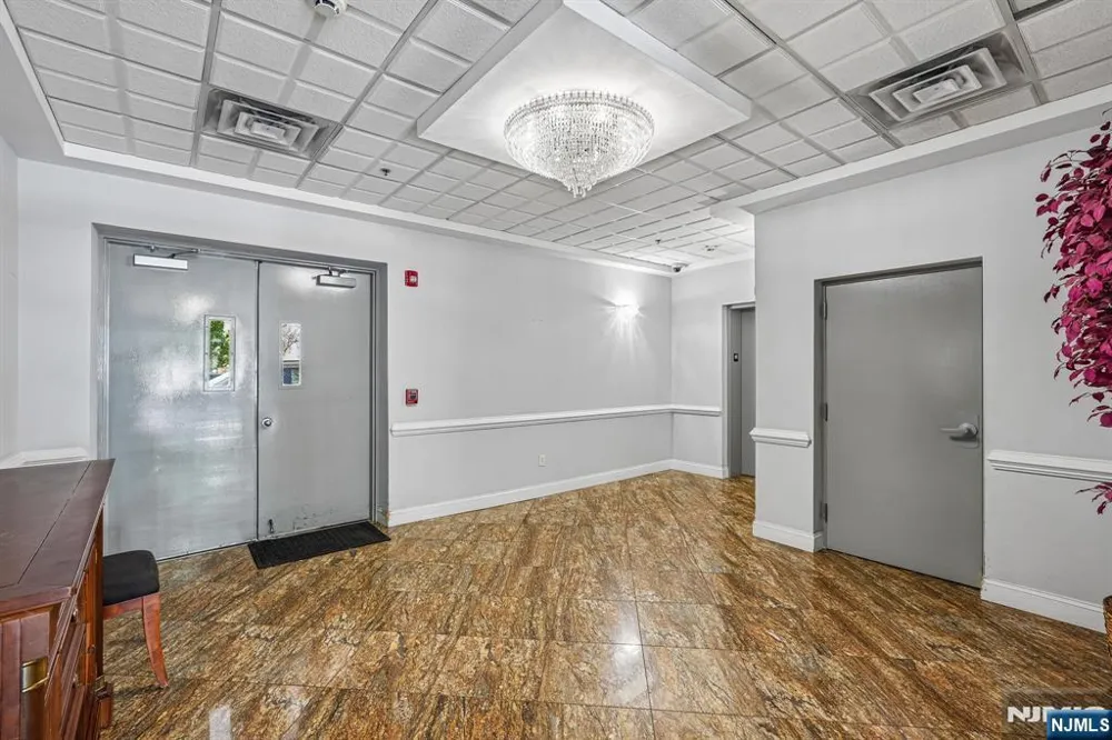 411-419 Chestnut 3 B Newark, NJ 07105