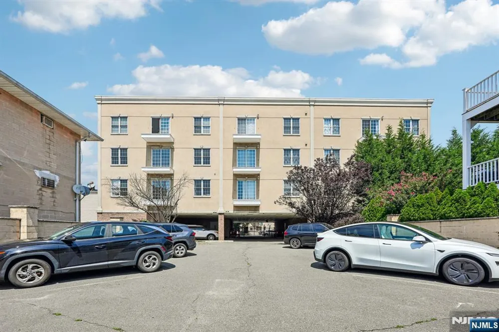 411-419 Chestnut 3 B Newark, NJ 07105