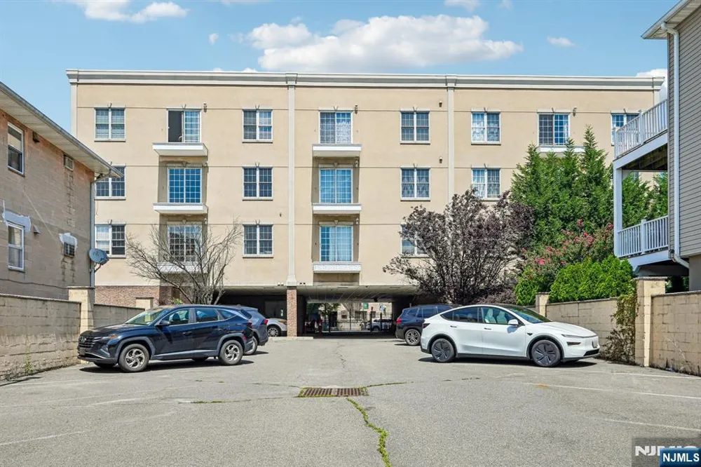 411-419 Chestnut 3 B Newark, NJ 07105