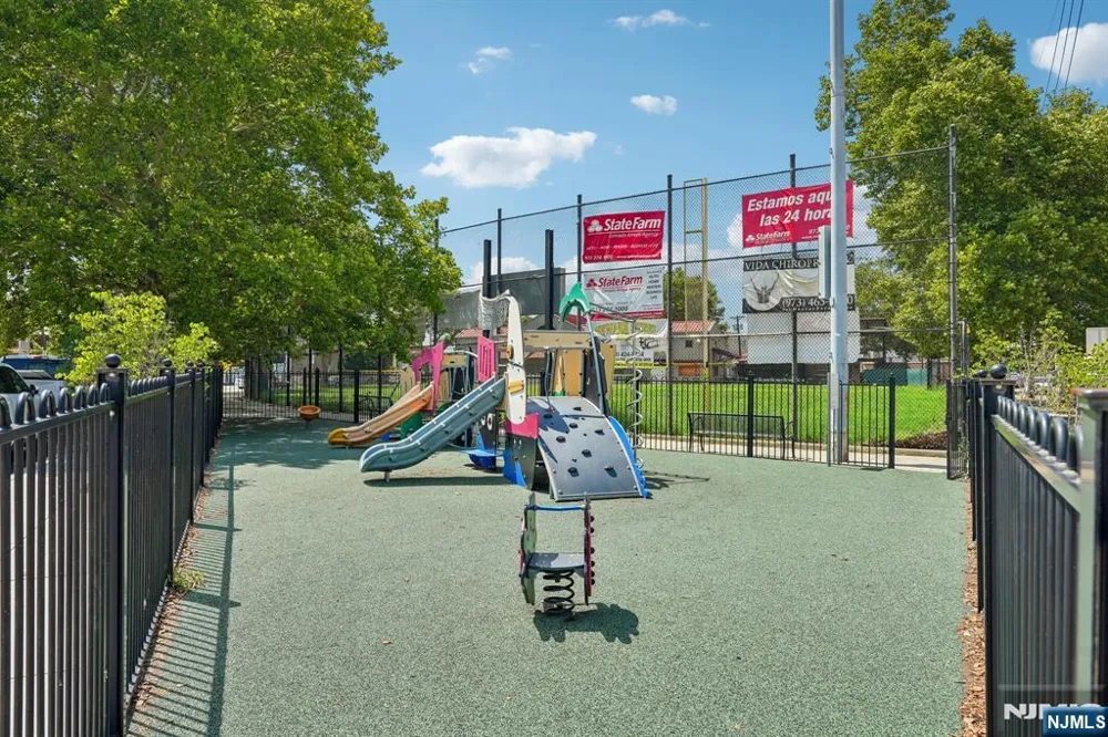 411-419 Chestnut 3 B Newark, NJ 07105