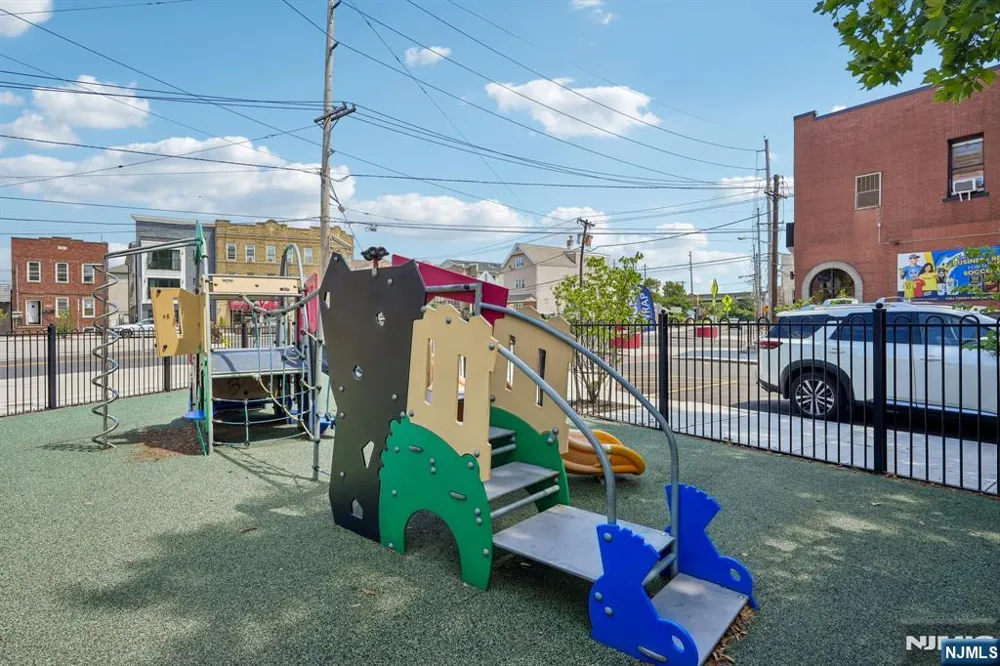 411-419 Chestnut 3 B Newark, NJ 07105