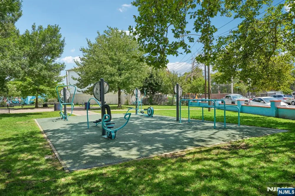 411-419 Chestnut 3 B Newark, NJ 07105