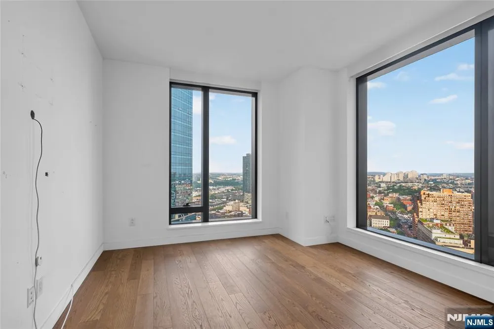 99 Hudson Street 2811 Jersey City, NJ 07302