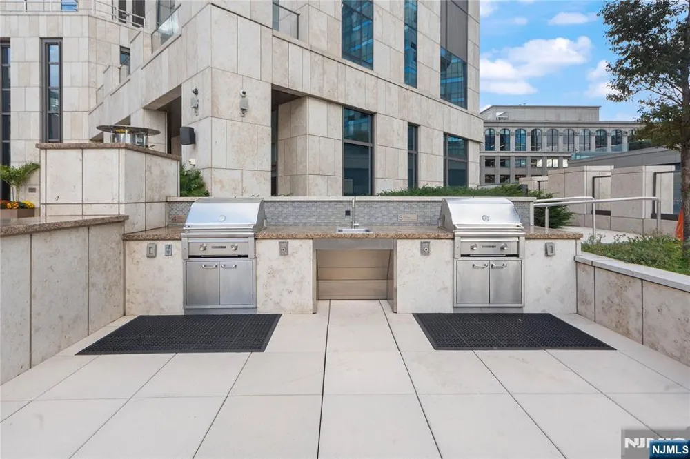 99 Hudson Street 2811 Jersey City, NJ 07302