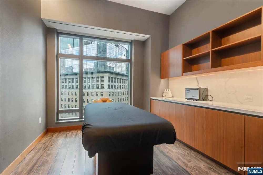 99 Hudson Street 2811 Jersey City, NJ 07302