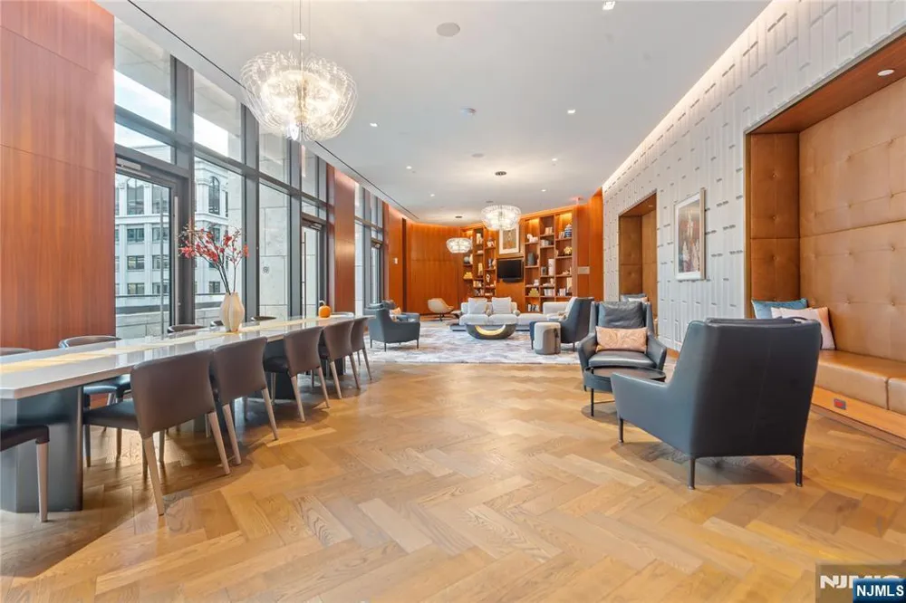 99 Hudson Street 2811 Jersey City, NJ 07302