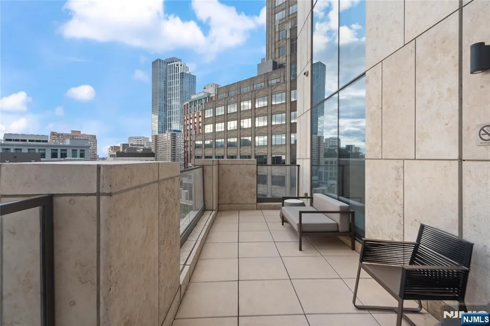 99 Hudson Street 2811 Jersey City, NJ 07302