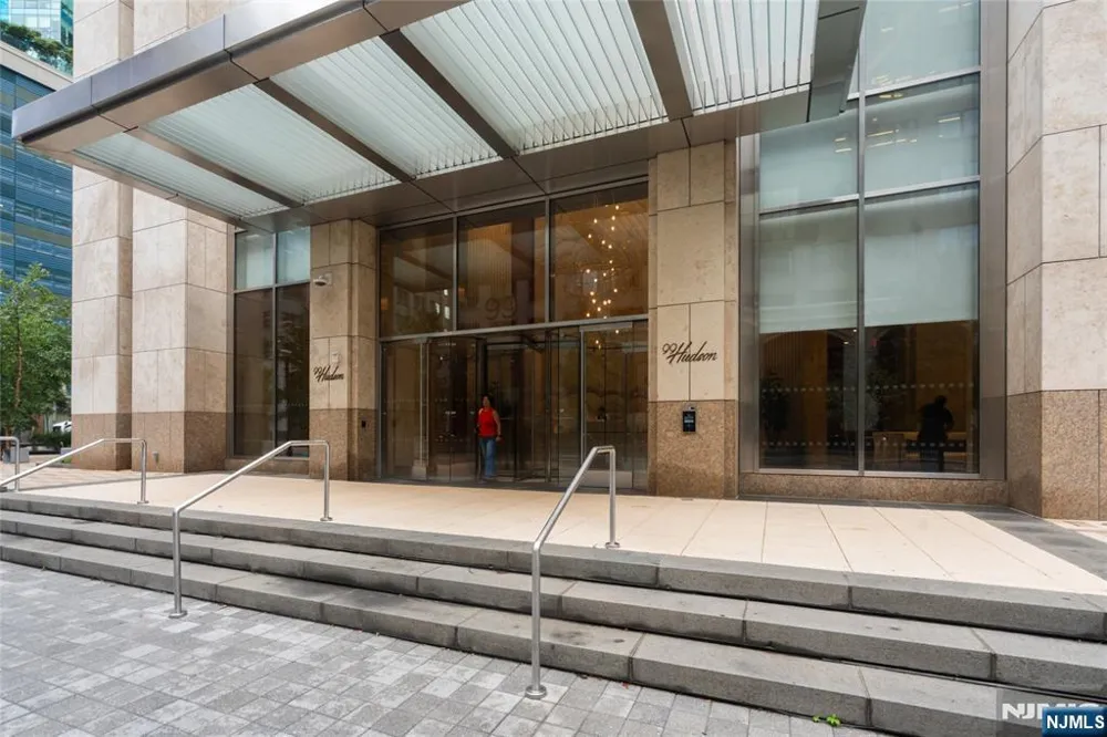 99 Hudson Street 2811 Jersey City, NJ 07302