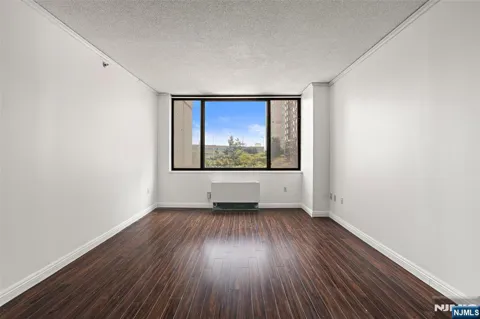 45 River Drive 415