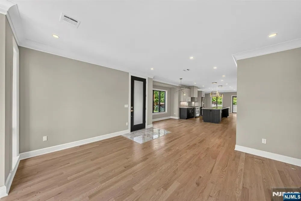 156 Morningside Lane A Palisades Park, NJ 07650