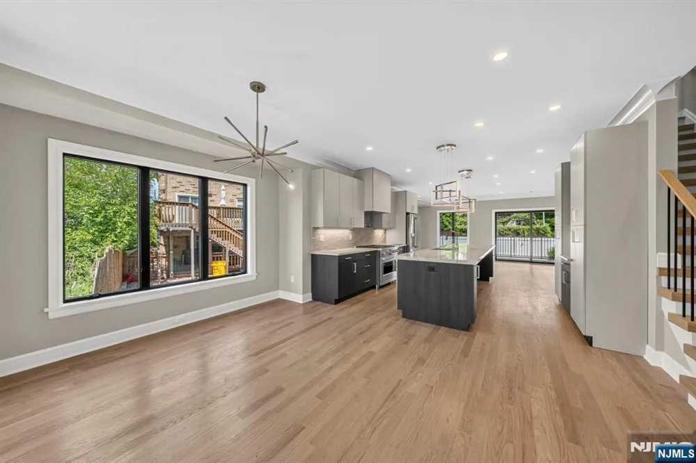 156 Morningside Lane A Palisades Park, NJ 07650