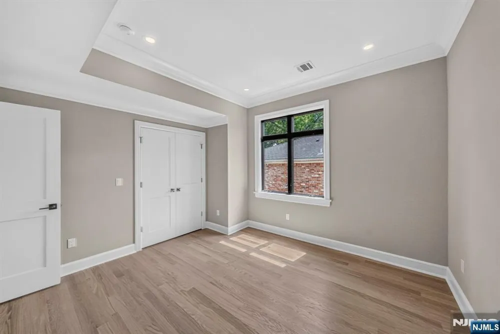 156 Morningside Lane B Palisades Park, NJ 07650
