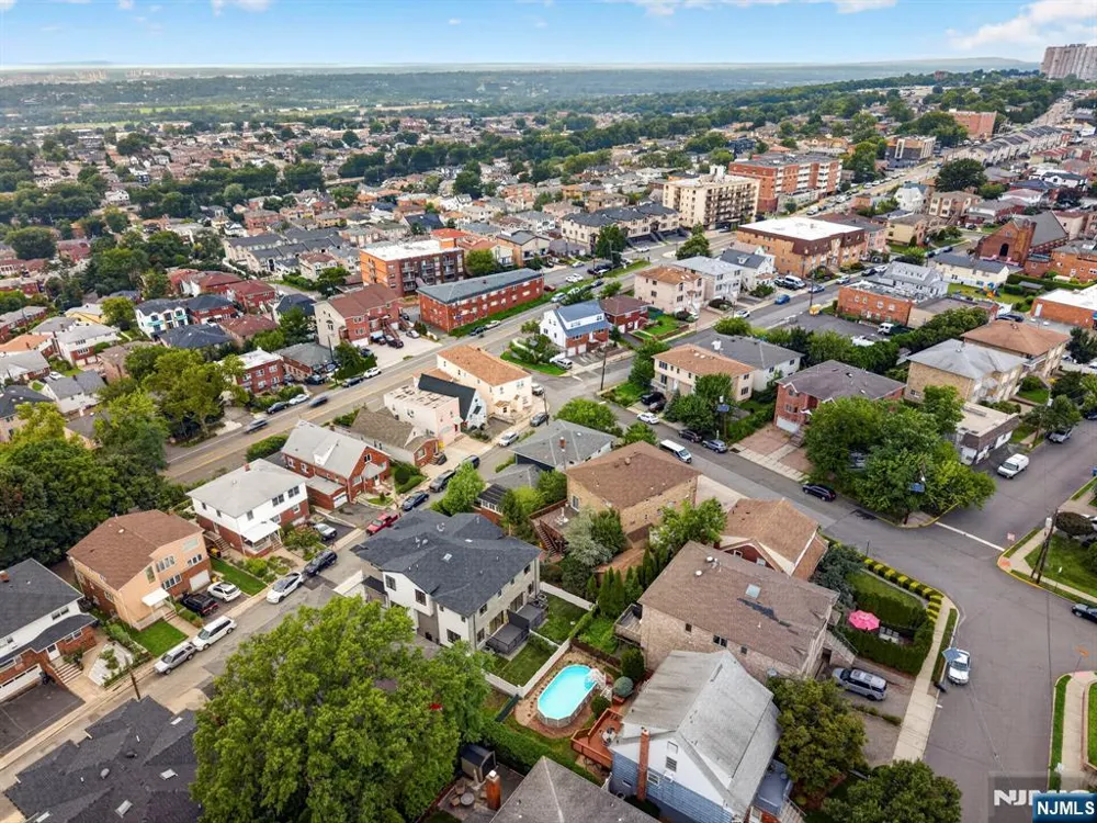 156 Morningside Lane B Palisades Park, NJ 07650