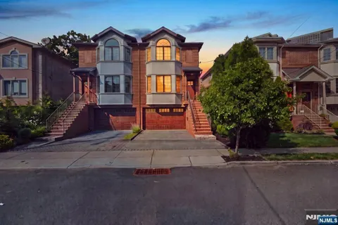 227 Lafayette Avenue B