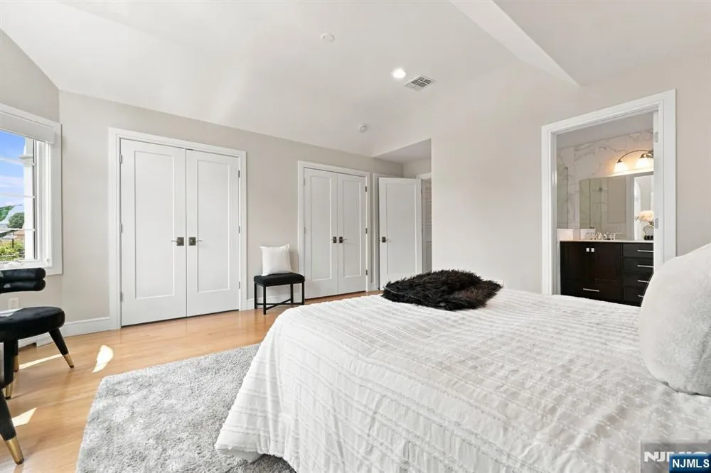227 Lafayette Avenue B Cliffside Park, NJ 07010