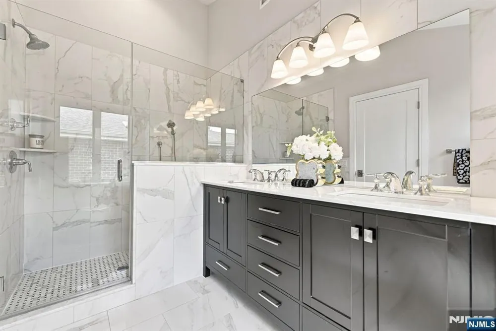 227 Lafayette Avenue B Cliffside Park, NJ 07010