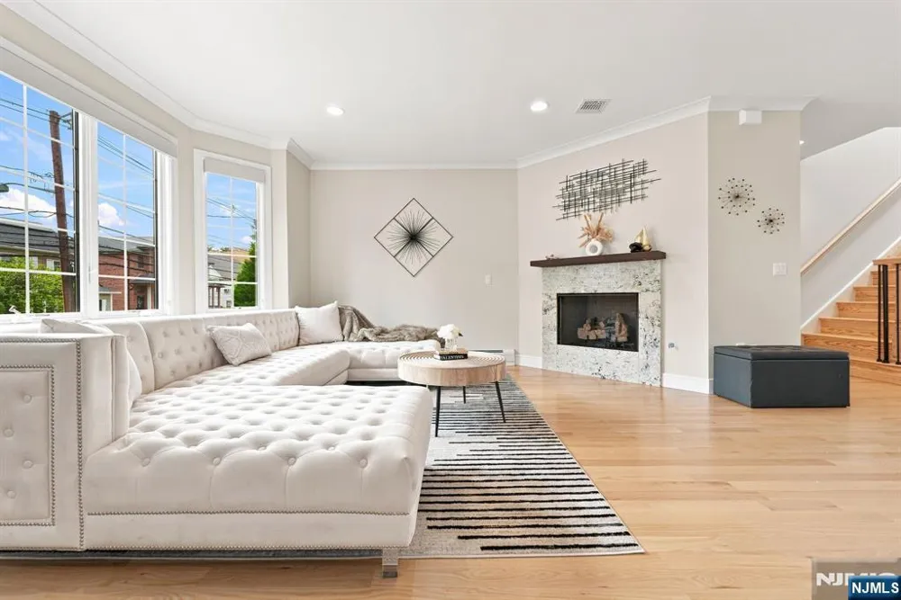 227 Lafayette Avenue B Cliffside Park, NJ 07010