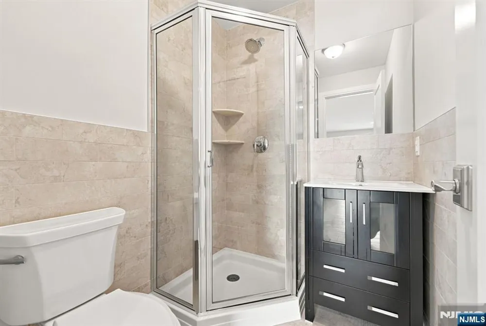 227 Lafayette Avenue B Cliffside Park, NJ 07010