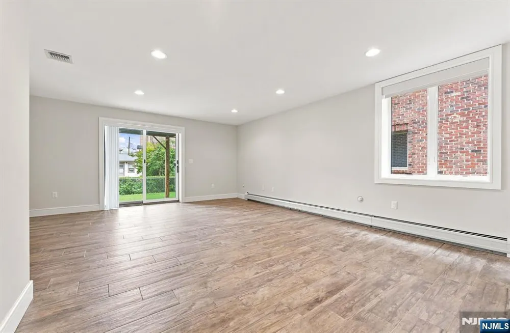 227 Lafayette Avenue B Cliffside Park, NJ 07010
