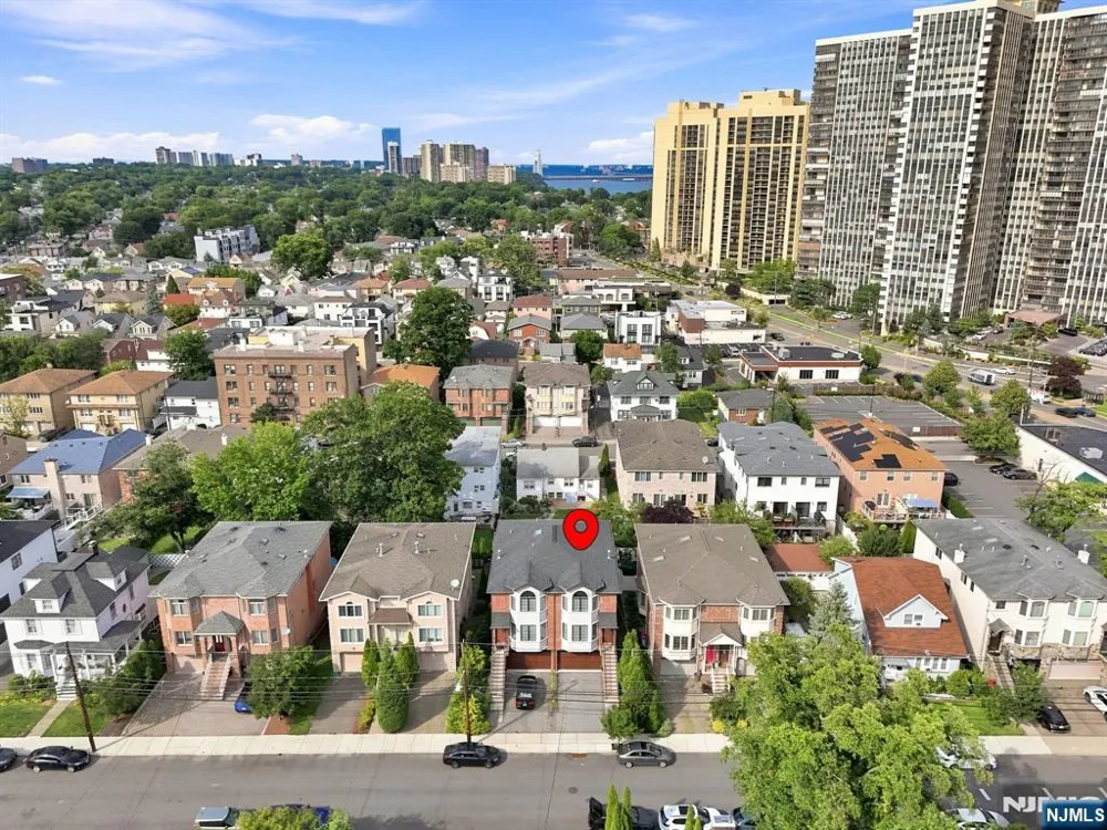 227 Lafayette Avenue B Cliffside Park, NJ 07010