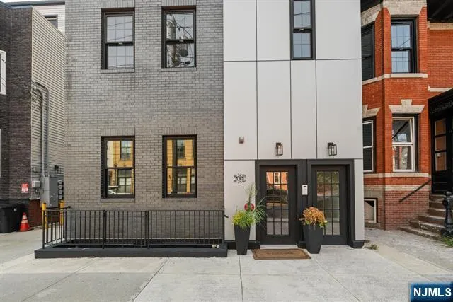 545 Palisade Avenue 2 Jersey City, NJ 07307