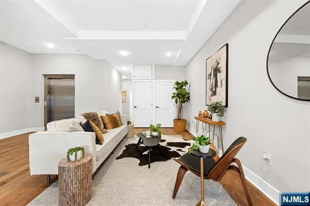 545 Palisade Avenue 2 Jersey City, NJ 07307