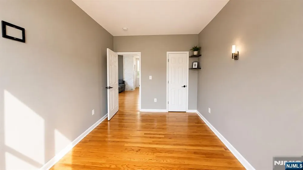 305 Cator Avenue 101 Jersey City, NJ 07305