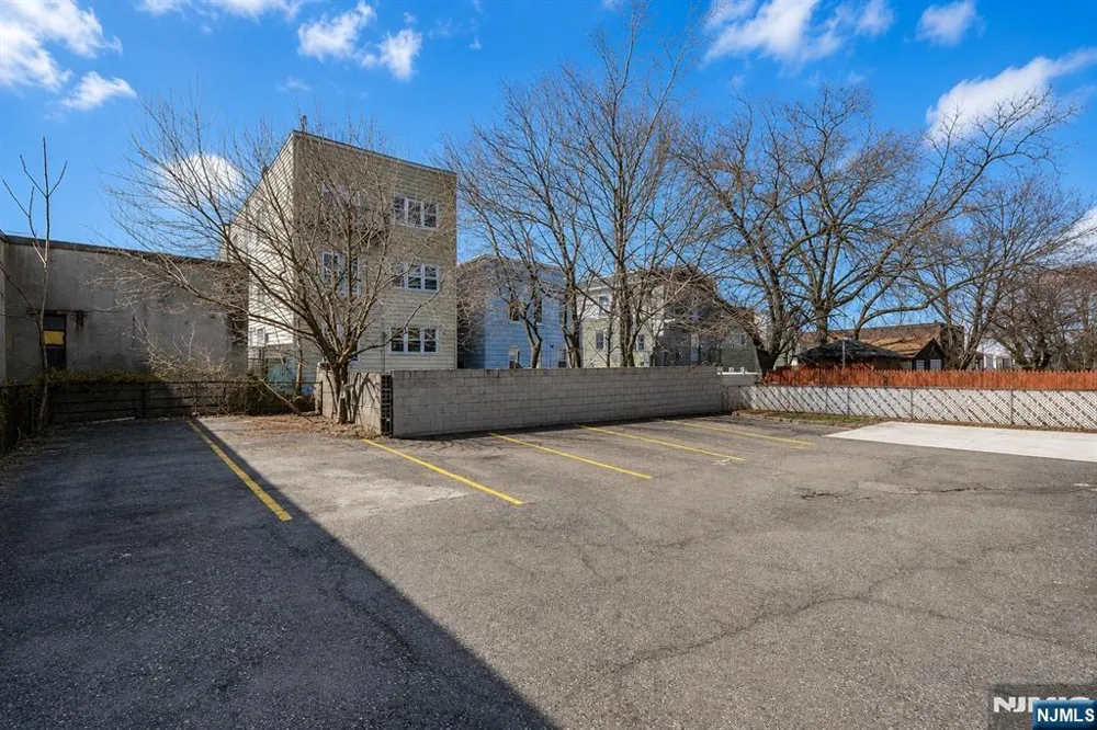 305 Cator Avenue 101 Jersey City, NJ 07305
