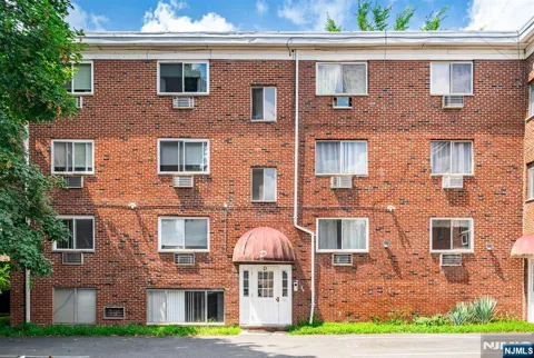 61 Union Avenue D3
