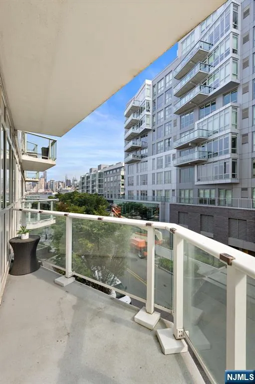 800 Ave At Port Imperial 318 Weehawken, NJ 07086