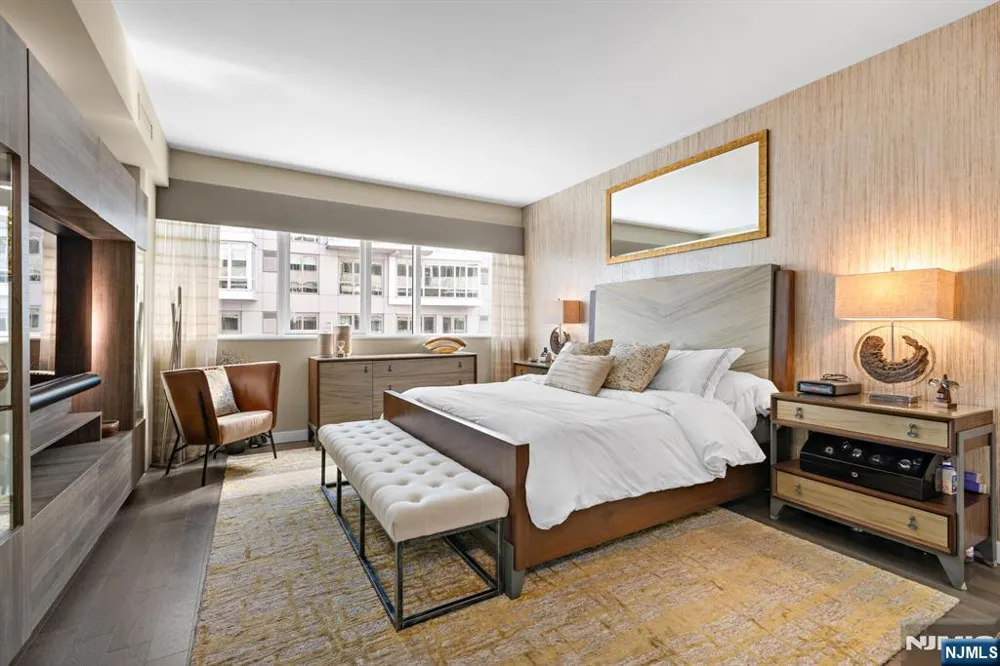 800 Ave At Port Imperial 318 Weehawken, NJ 07086