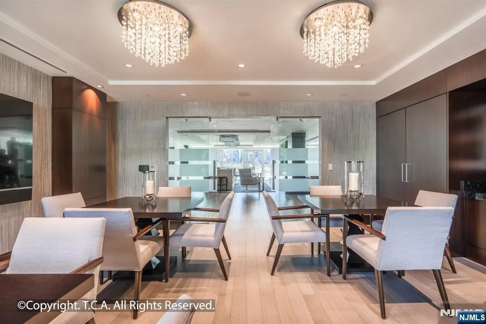 800 Ave At Port Imperial 318 Weehawken, NJ 07086