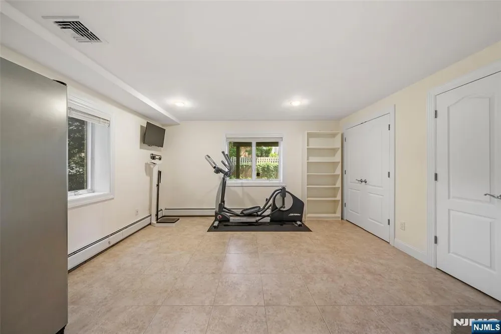 233 Knox Avenue C0001 Cliffside Park, NJ 07010