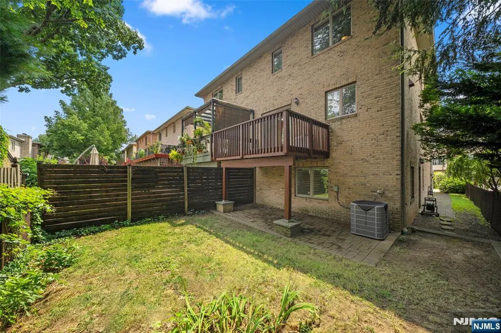 233 Knox Avenue C0001 Cliffside Park, NJ 07010