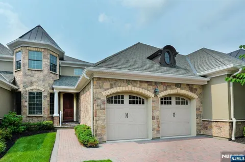 99 Windsor Lane