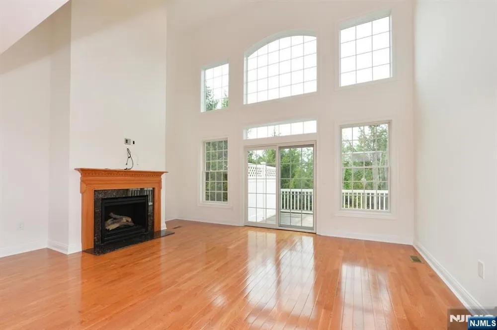 99 Windsor Lane Ramsey, NJ 07446