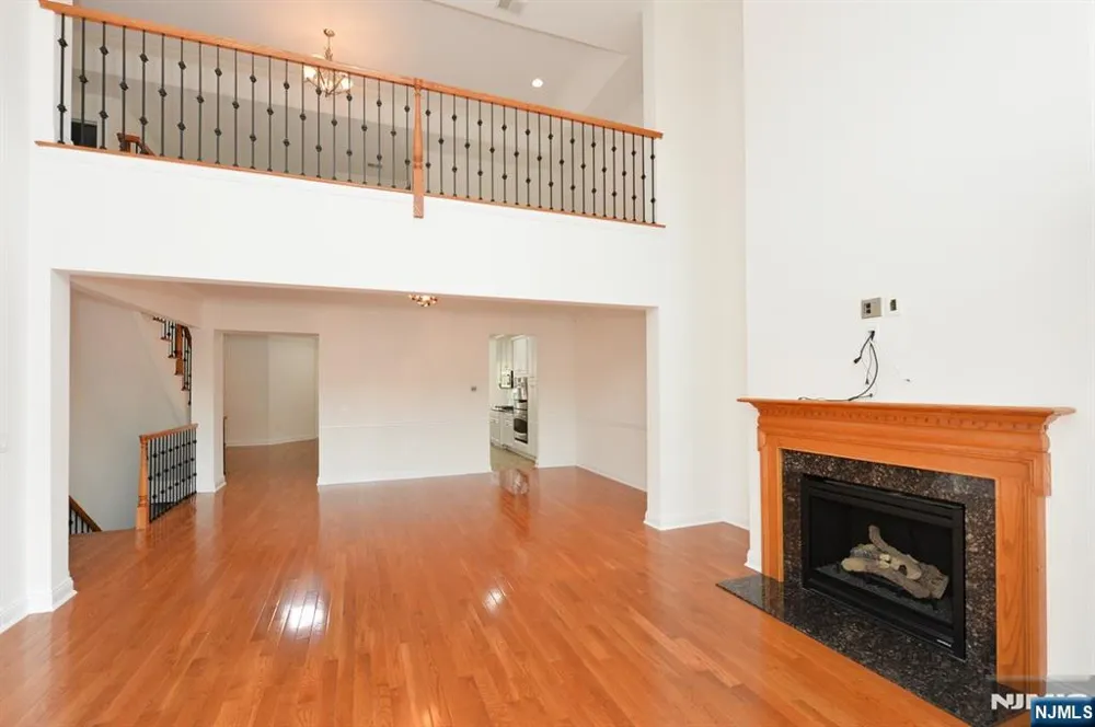 99 Windsor Lane Ramsey, NJ 07446