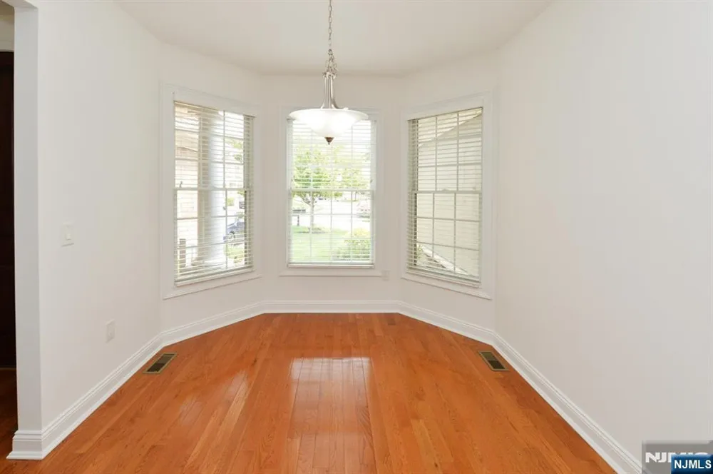 99 Windsor Lane Ramsey, NJ 07446