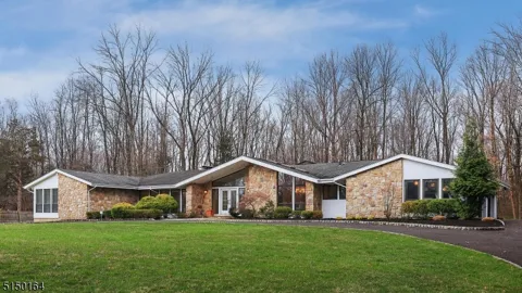 24 William Penn Rd