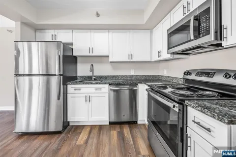 316 Prospect Avenue 12C