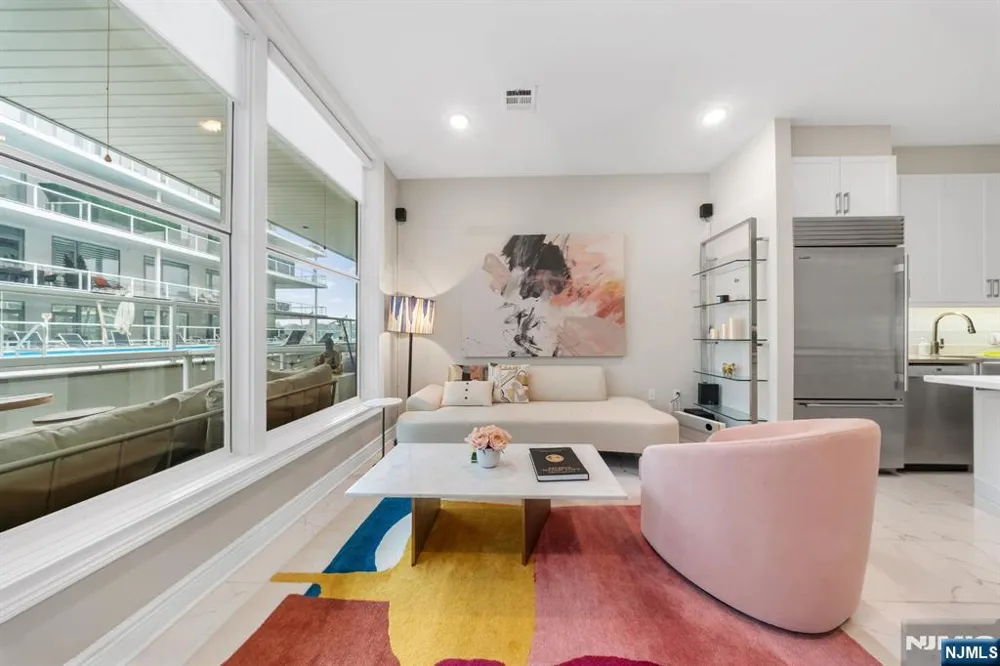 3 Somerset Lane x307 Edgewater, NJ 07020