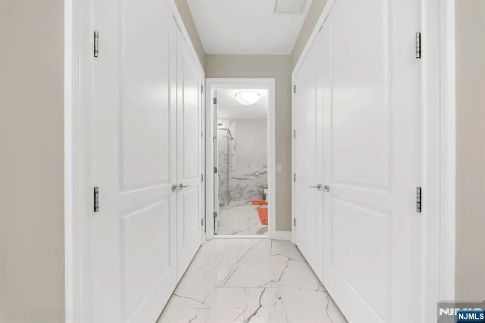 3 Somerset Lane x307 Edgewater, NJ 07020