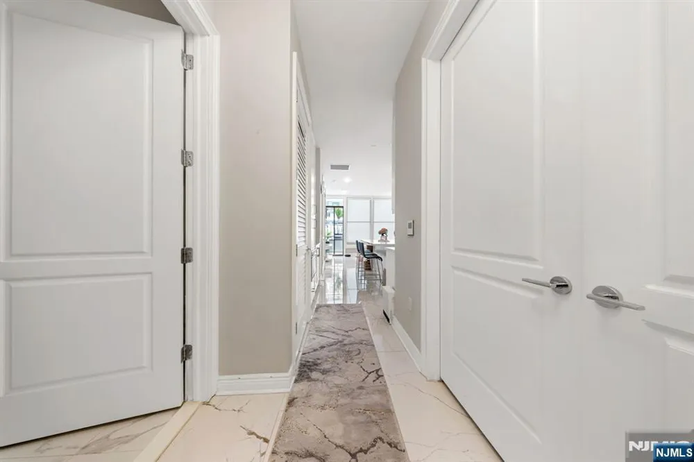 3 Somerset Lane x307 Edgewater, NJ 07020