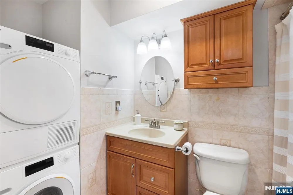 102 West Ridge Mews Wood Ridge, NJ 07075