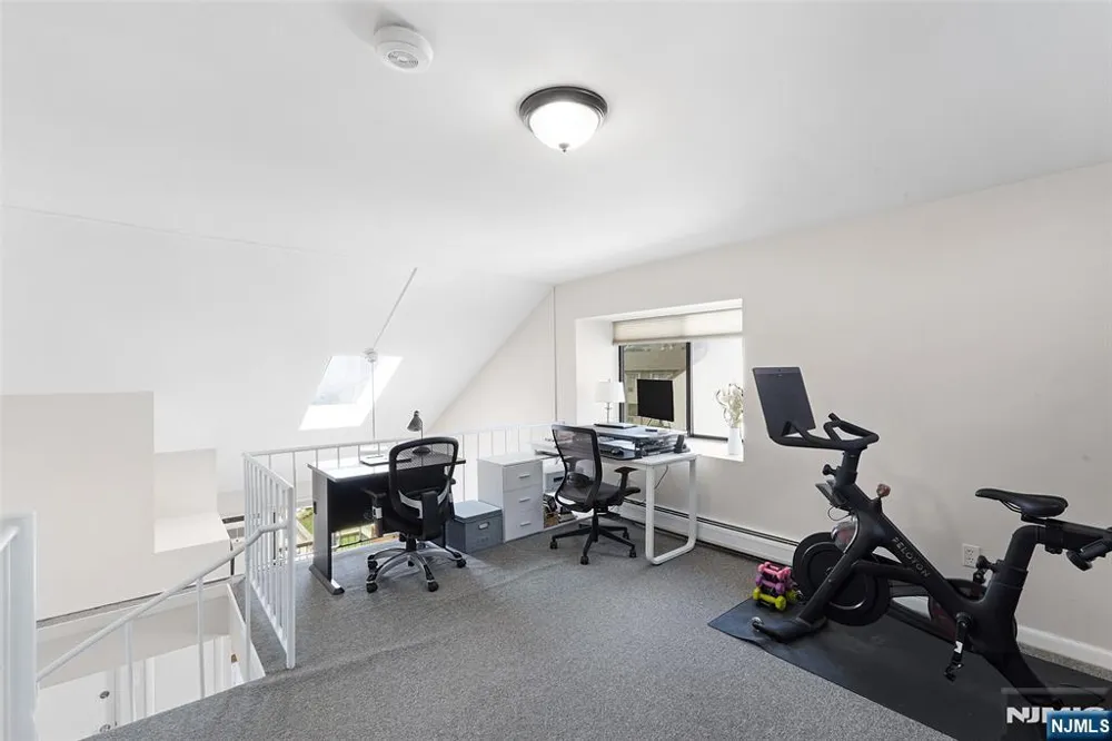 102 West Ridge Mews Wood Ridge, NJ 07075