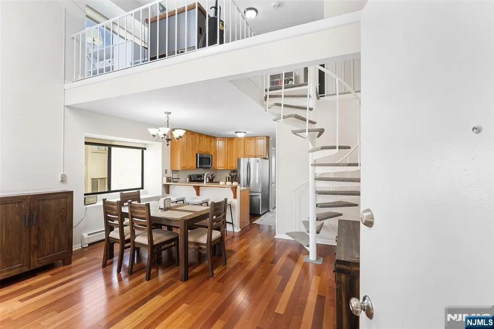 102 West Ridge Mews Wood Ridge, NJ 07075